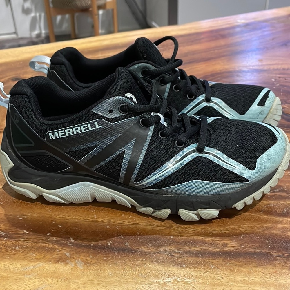Merrel hiking shoes